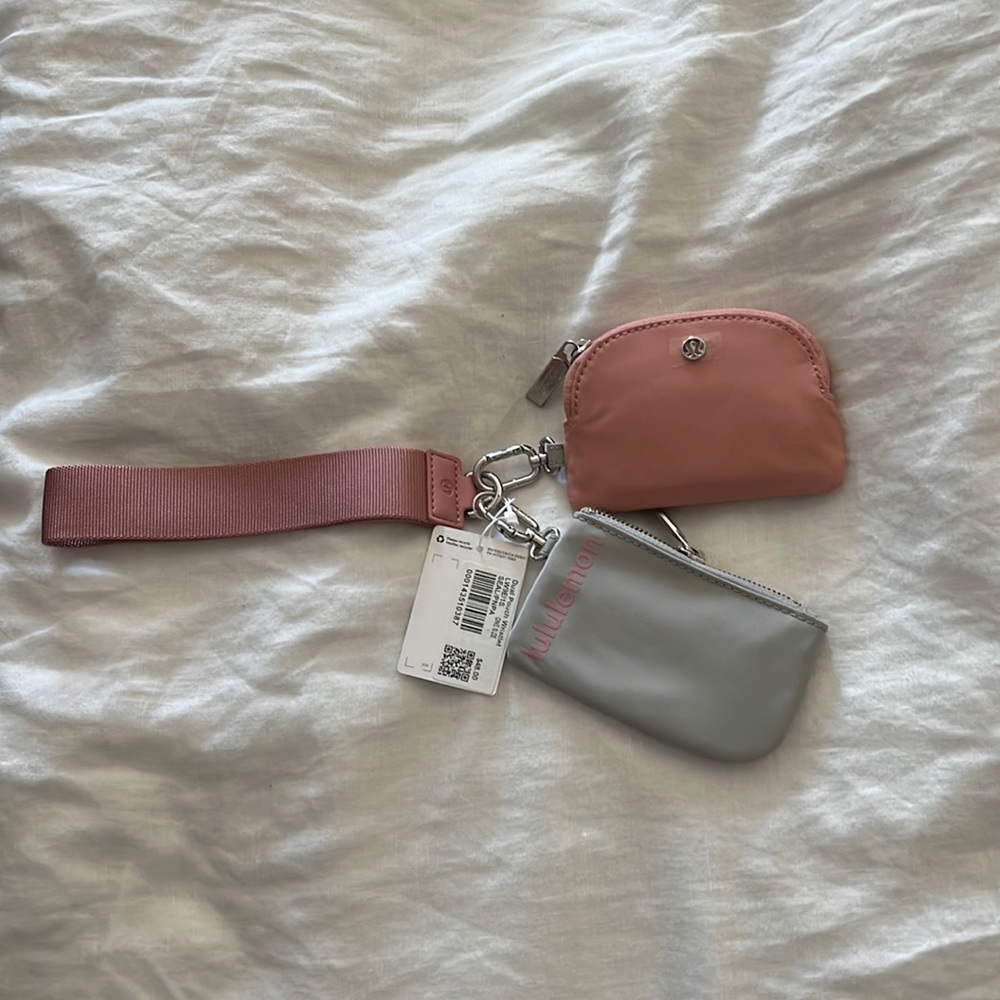 Dual Pouch wristlet LULULEMON